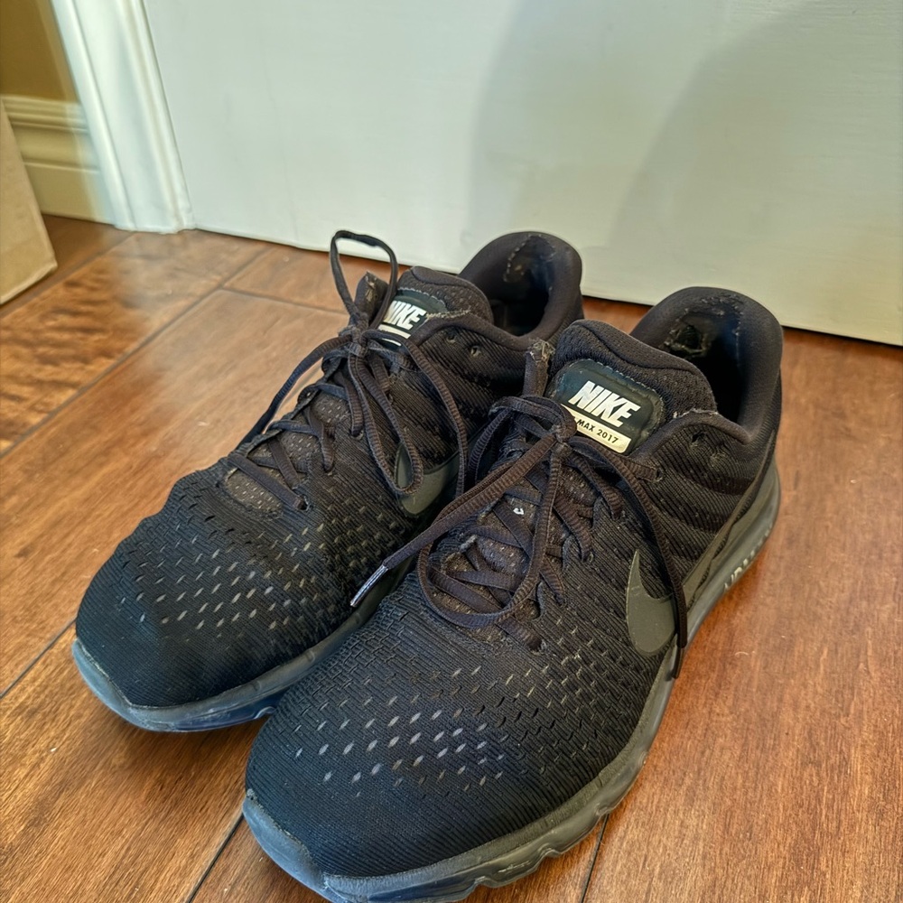 Nike Air Max 2017 Men’s Size 10.5 Shoes